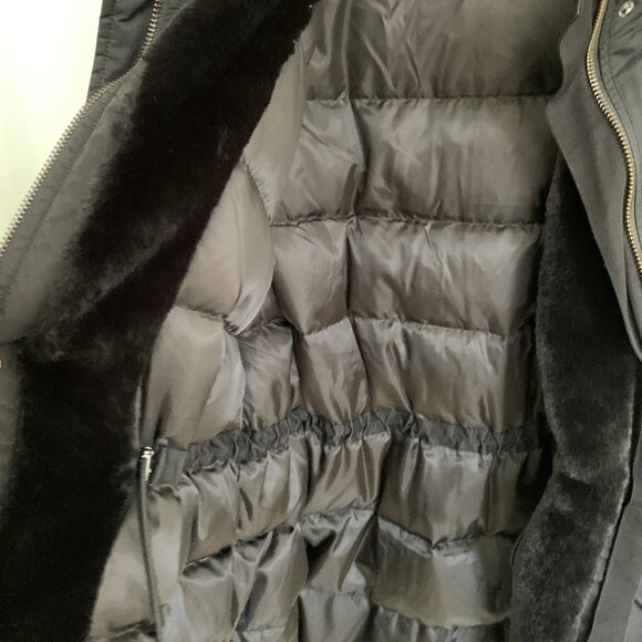 Banana Republic Down Water-Resistant Faux Fur Trim Parka - Picture 13 of 16